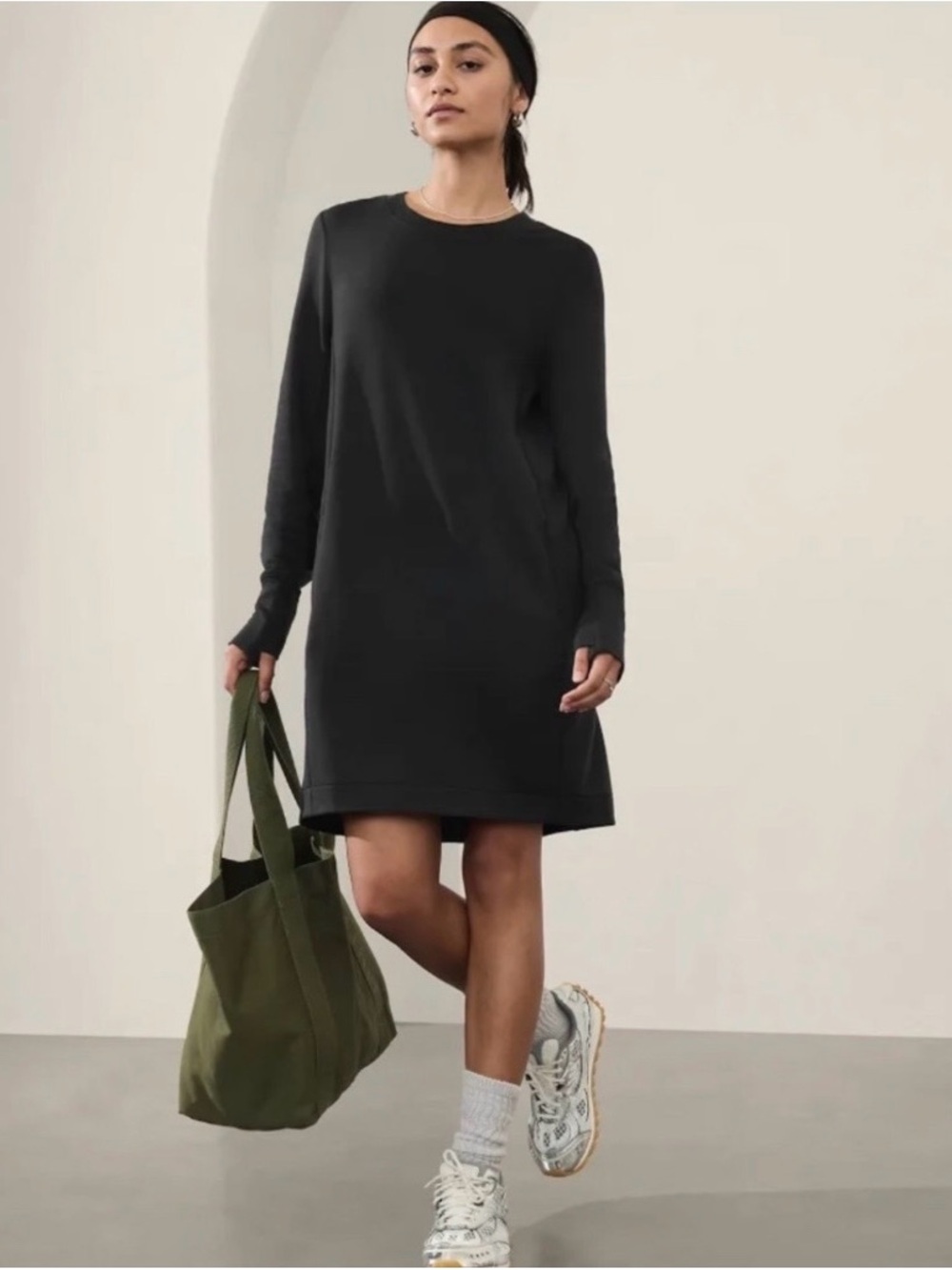 NWT Athleta Coaster Luxe Sweatshirt Dress w/ Pockets! Black Size Small